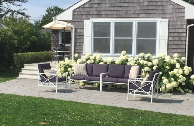 Waterfront Beach Home mit Dock in den Hamptons