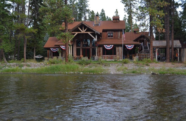 Water Front Bigfork / Glacier Park Luxury Kalender auf Last-Minute-Angebote prüfen!