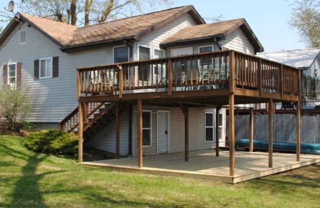 Black Lake Cottage auf dem Wasser!