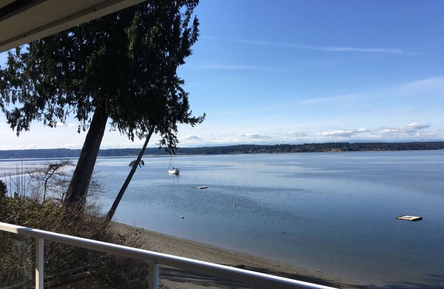Waterfront Bliss with Panoramic Views, Beach Access, and Paddleboards!