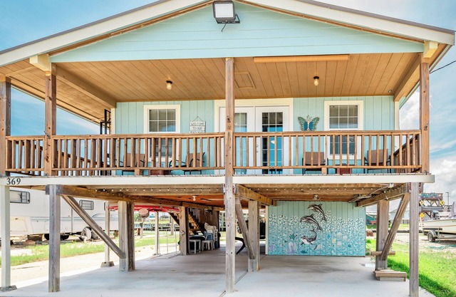 Waterfront Bungalow w/ Pier & Amazing Views