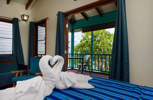 Waterfront Cabana With Amazing Sunsets!