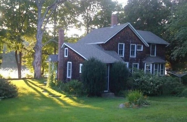 Waterford Waterfront! Charming 4BR Cottage auf der Niantic River!