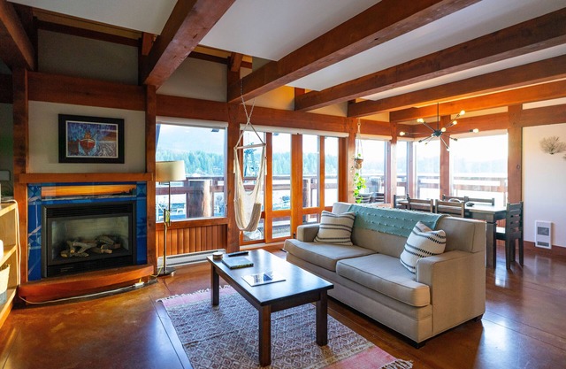 Waterfront Condo in Ucluelet with ocean and mountain views