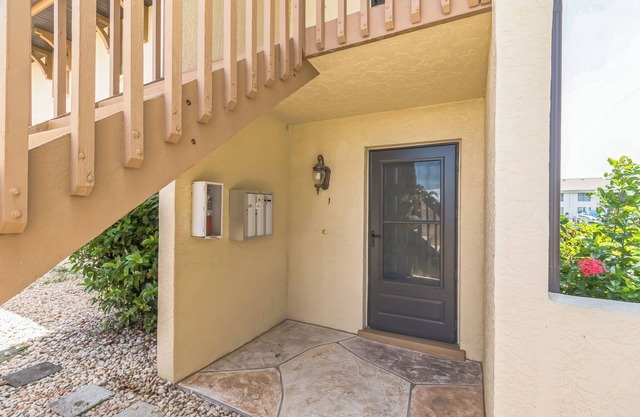 Waterfront Condo l Dock & Near Fisherman’s Village
