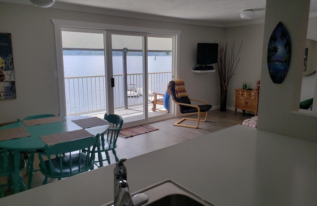 Waterfront condo on the sunny side of Shuswap Lake!