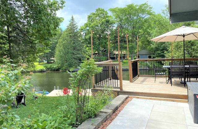 Waterfront Cottage am historischen Burnt River
