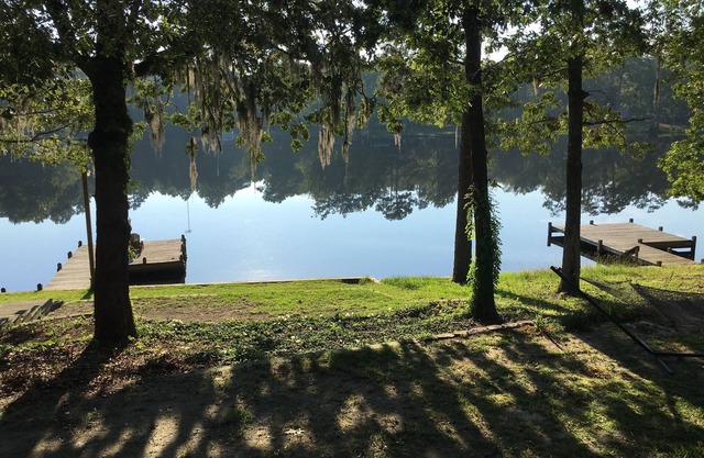 Waterfront Cottage Hideaway !!