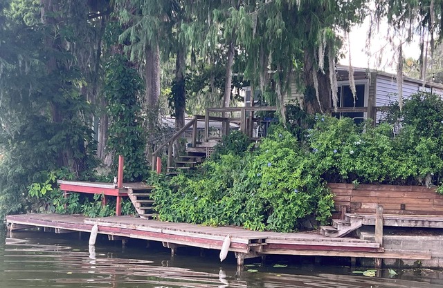 Waterfront Cottage on the Harris chain in Leesburg