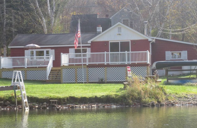 Waterfront Cottage Auf Goodyear See