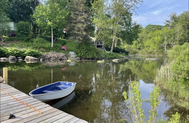 Waterfront cottage on beautiful Keeny Cove, CT. IG: the keeny cove cottage