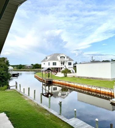 Waterfront Escape 5Mins to Casino And Beach Free ParK