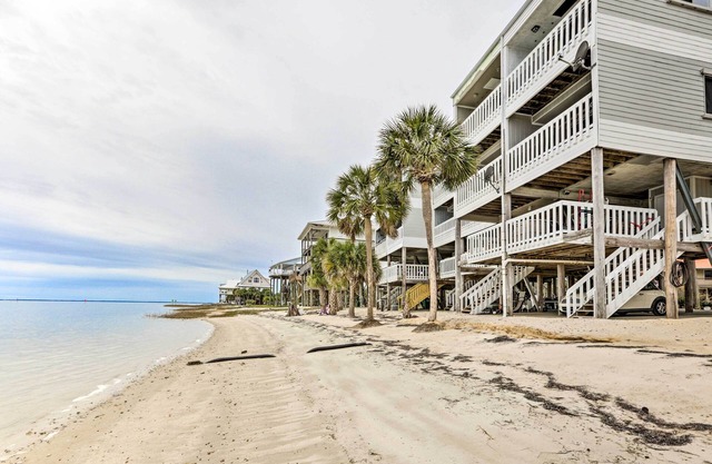 NEU! Waterfront Escape mit Zugang zum Shell Point Beach
