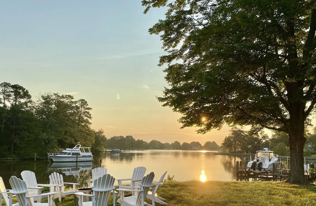 Waterfront Estate. **WALK TO ST. MICHAELS!**