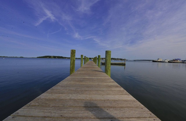 SUMMER SPECIAL $ 8975 für den 17. bis 30. Juli auf Shelter Island. 100 Ft DOCK