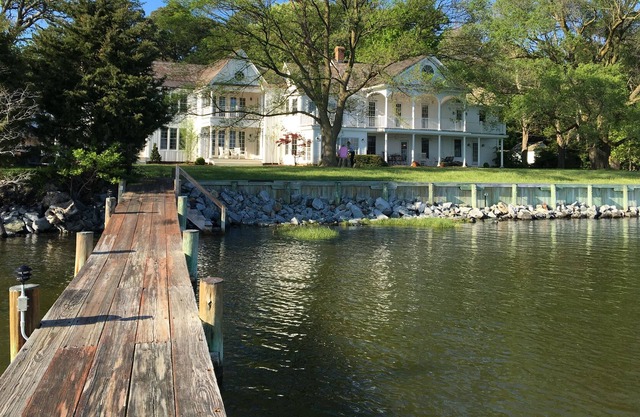 Waterfront Estate w / Pool, Dock, Blick auf den Sonnenuntergang in der Nähe von St. Michaels, schläft 18