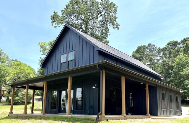 Waterfront Farmhouse Getaway. *Newly built