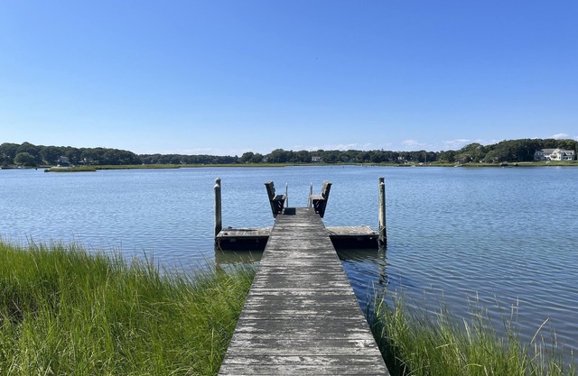 Waterfront Guest Cottage