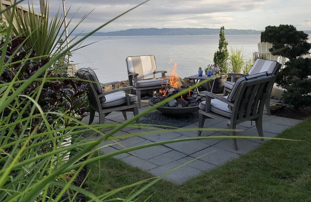 Glorious Waterfront Guesthouse und Cabana mit Terrasse, Hof und Deck