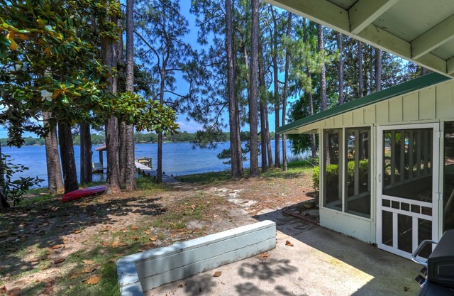 Waterfront Home |Private Dock and Water Access |20 mins by boat to Crab Island |Military Welcome