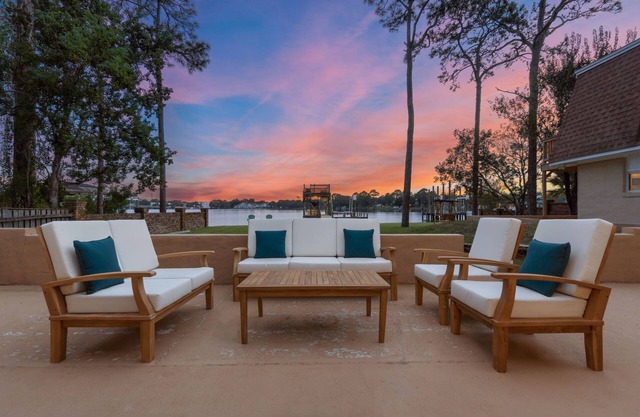 Waterfront home perfect for the whole extended family!!!