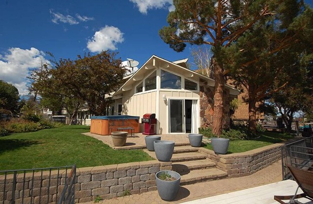 Waterfront Home, Private Hot Tub/Boat Dock - Views!