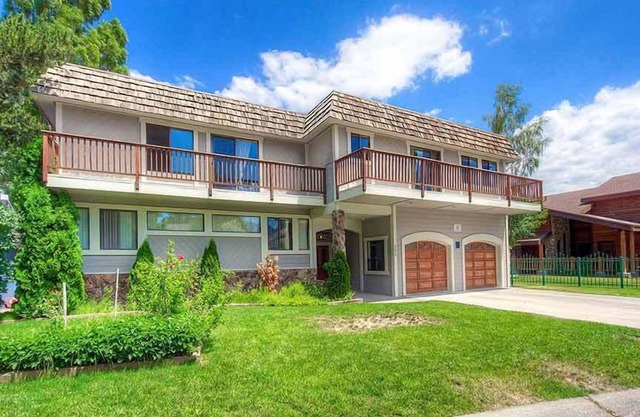 Waterfront Home for 12 with Indoor Pool, Boat Dock and Indoor Hot Tub!