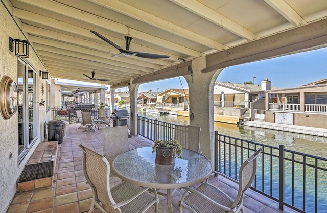 NEU! Haus am Wasser in Parker w / Mtn Views & Dock!