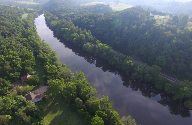 Haus am Wasser auf James River- Springwood Va