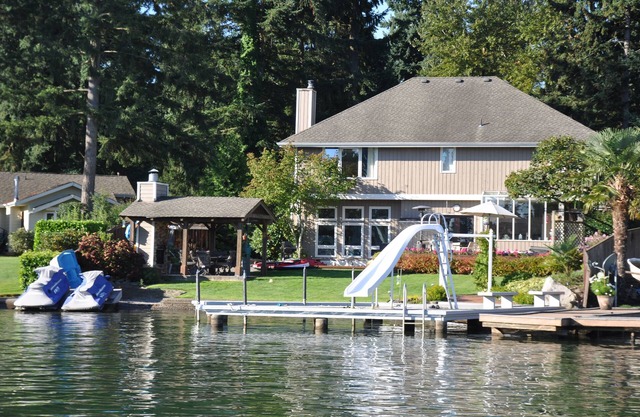 Haus am Wasser am Lake Tapps