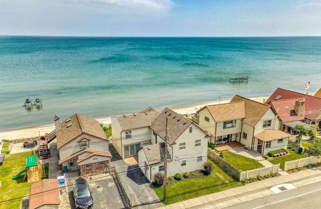Casa frente al mar en el lago Ontario w / 50 'de Sandy Beach!