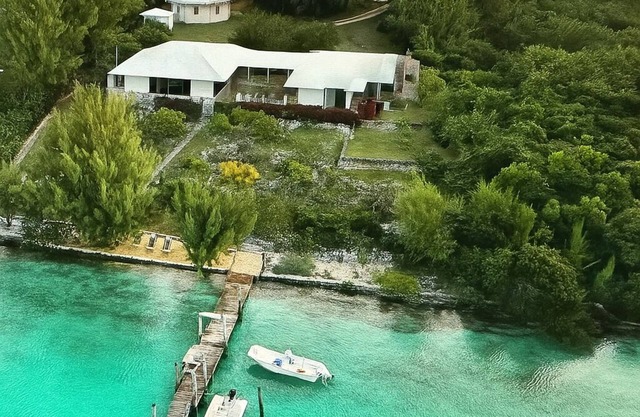 Haus am Wasser in Abgeschieden Whale Punkt