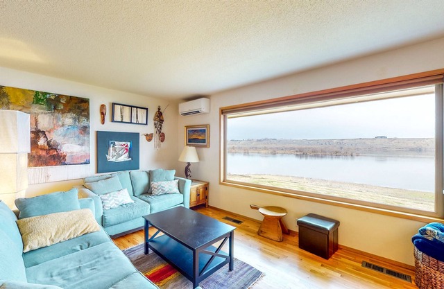 Waterfront home on the Columbia River