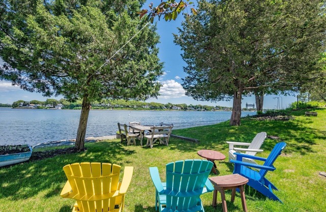 Waterfront home on Buttermilk Bay