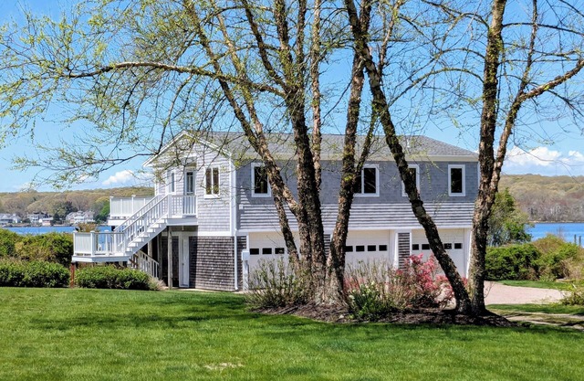 Waterfront home on Quonochontaug Pond with private beach access
