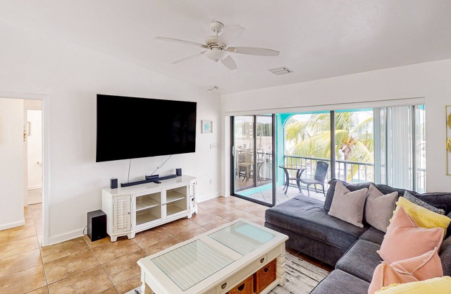 Waterfront home with boat/canal access, screened lanai, & renovated interior