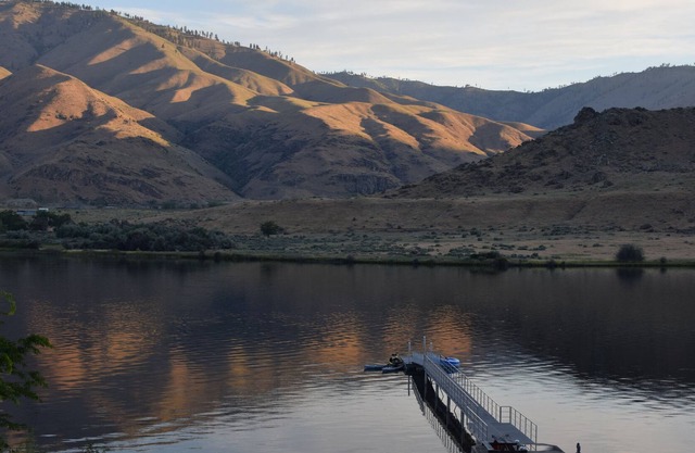 Haus am Wasser mit Dock in East Wenatchee - für 14 Personen