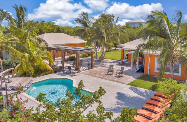 Luxushaus am Wasser mit Blick auf Moriah Cay und alles, was Sie zur Erkundung von Exuma benötigen