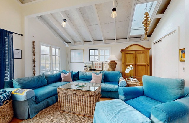 Haus am Wasser mit Blick auf die Berge und Salmon Creek - Hunde willkommen!