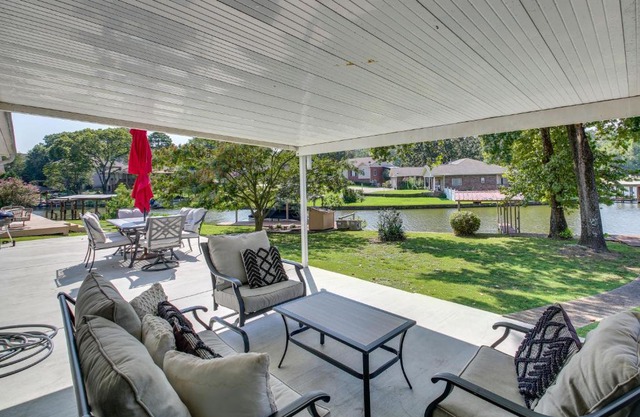 Waterfront Hot Springs Home with Dock and Porch!