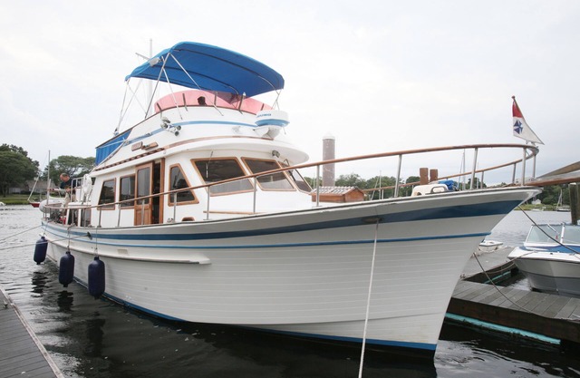 Waterfront Hausboot - 45 'AlbinYacht - Schlafmöglichkeiten 4-6