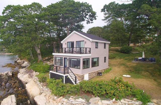 Waterfront Island Getaway mit zwei Cottages, ideal für mehrere oder große Familien
