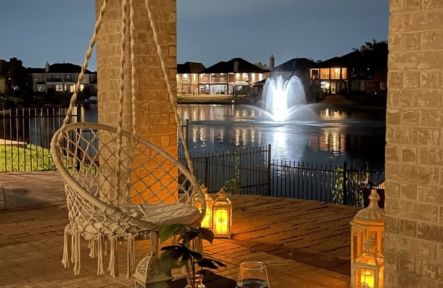 Waterfront King - Sleeps 10 , Media Room , Deck on Water , Fishing & Kayaking