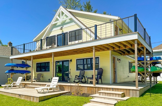 Waterfront Lake House, 2nd Floor, Boat Dock