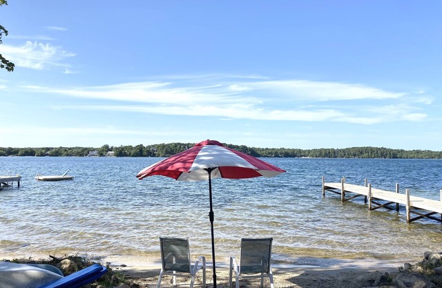 Haus am Wasser mit eigenem Strand am See!