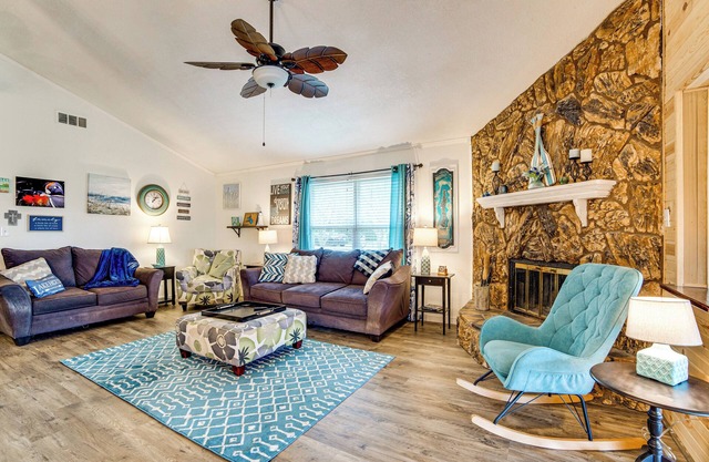 Waterfront Lake Tawakoni Home w/ Yard & Fire Pit