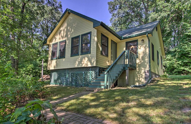 Waterfront Leech Lake Cabin w/ Dock, Fire Pit