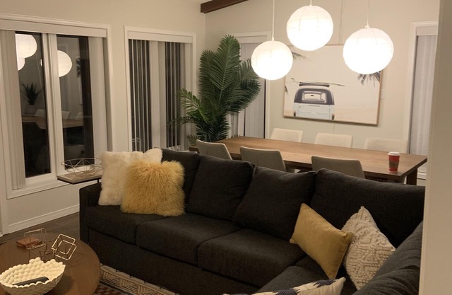 Waterfront living in fully renovated lakehouse