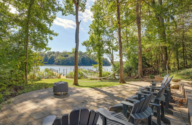 Waterfront Lusby Escape w/ Fire Pit & Kayaks!