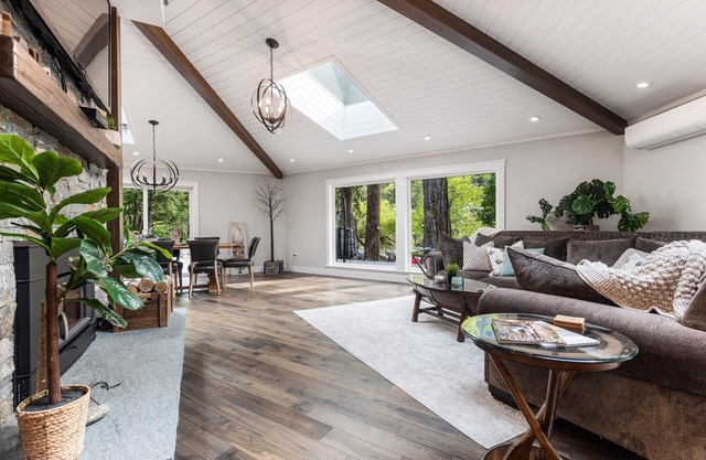 Waterfront Luxury Home in a recreational Paradise!